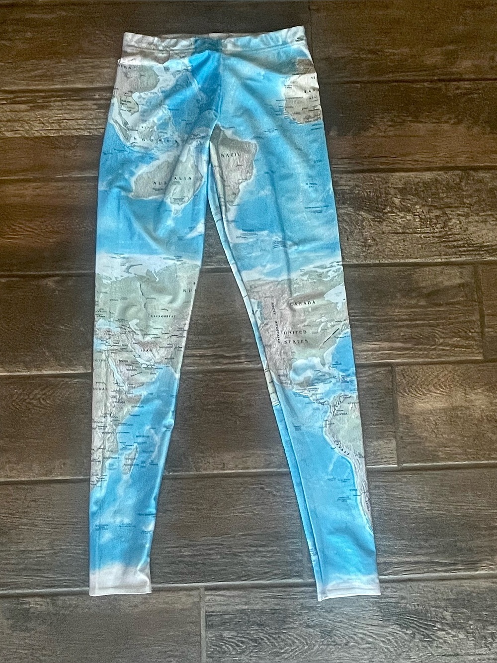 BlackMilk World Map Traveler leggings M bonus Live to Explore Tank top M